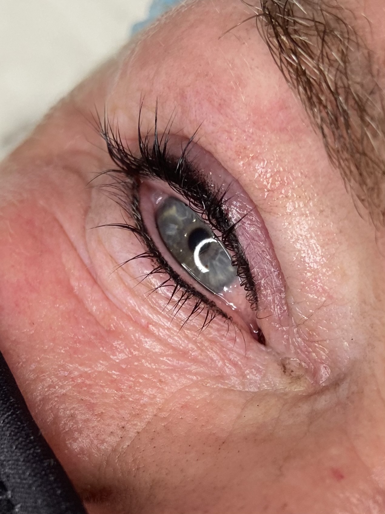 Permanent eyeliner