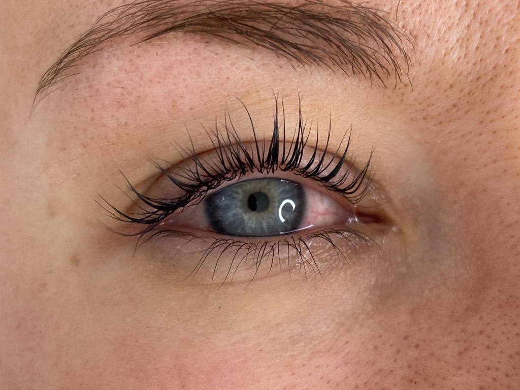 Lash lift and tint